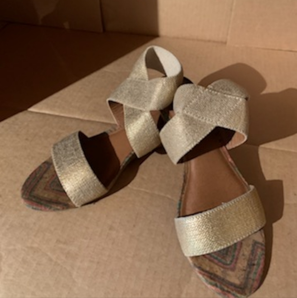 Gold Wedges